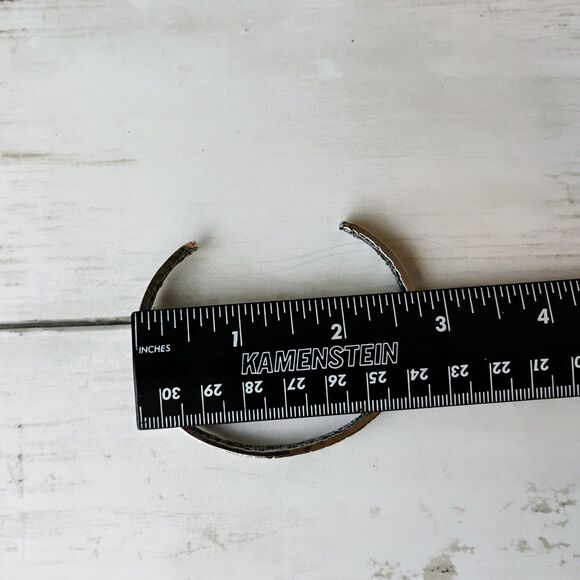 New Elephant Silver Tone Cuff Bracelet Funky, Eclectic, Boho, Chic, Safari - Picture 4 of 4